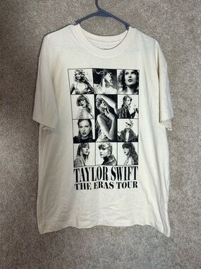 Taylor Swift The Eras Tour Graphic Tee in Cream size medium